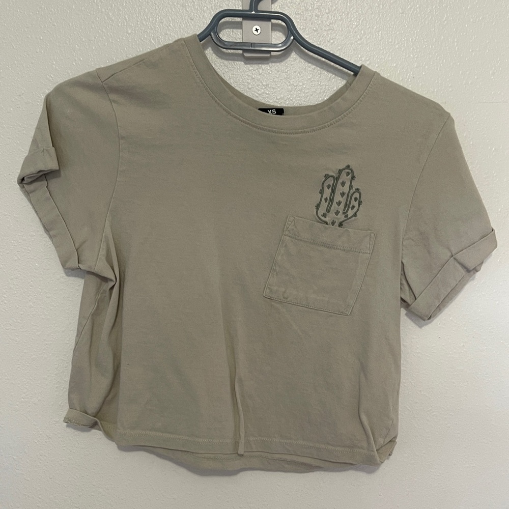 Boxy cropped tee